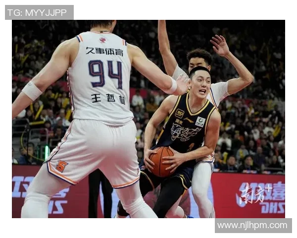 胡明轩谈季后赛策略强调篮板防守与细节的重要性